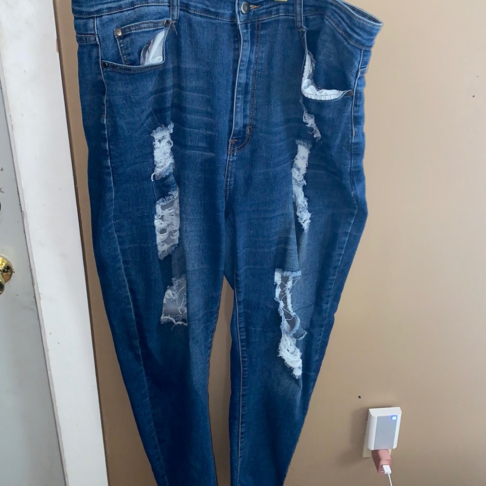 FashionNova Ripped Plus Size Jeans 3X